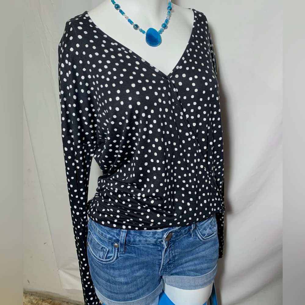 Cable & Gauge V-Neck Surplice Wrap Top size Small | Bubble Hem Polka-Dot